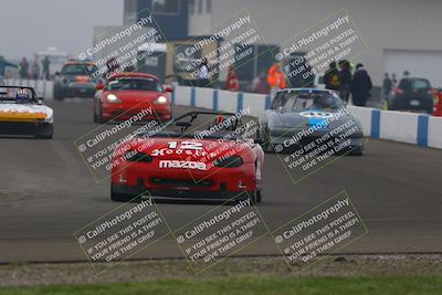 media/Jan-18-2026-CalClub SCCA (Sun) [[8bc6468723]]/Group 3 Race/Turn 1/
